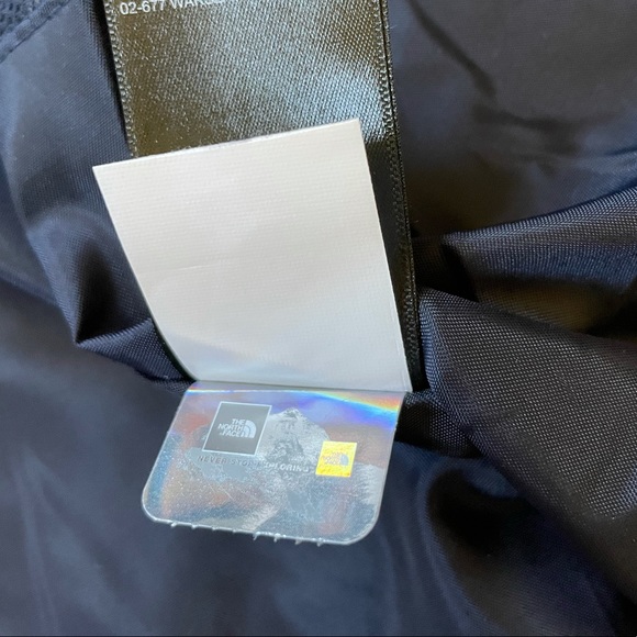 The North Face Women’s Resolve Parka II Waterproof Navy Rain Jacket - Picture 9 of 9